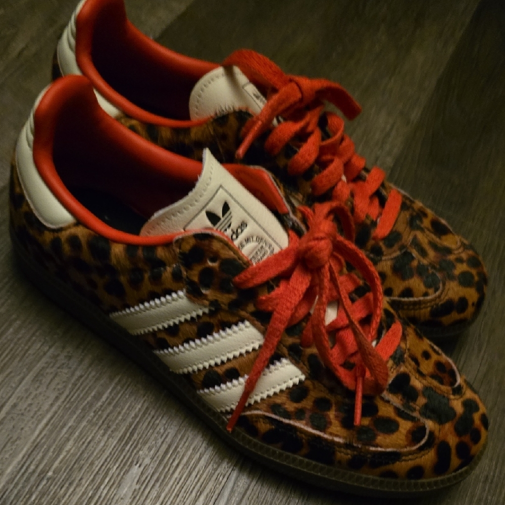 Womens Adidas Leopard Samba Size 6